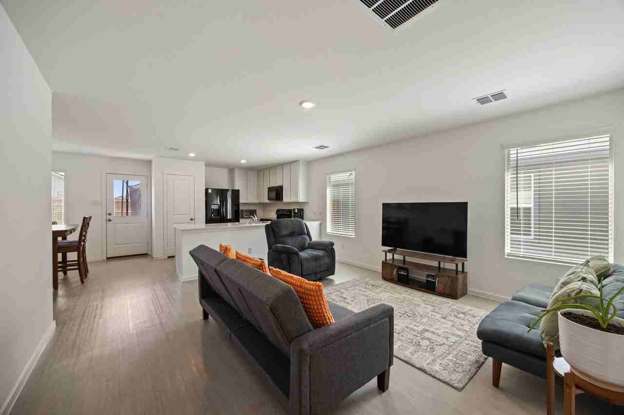 520 Waymaker Way - Photo 6 of 27