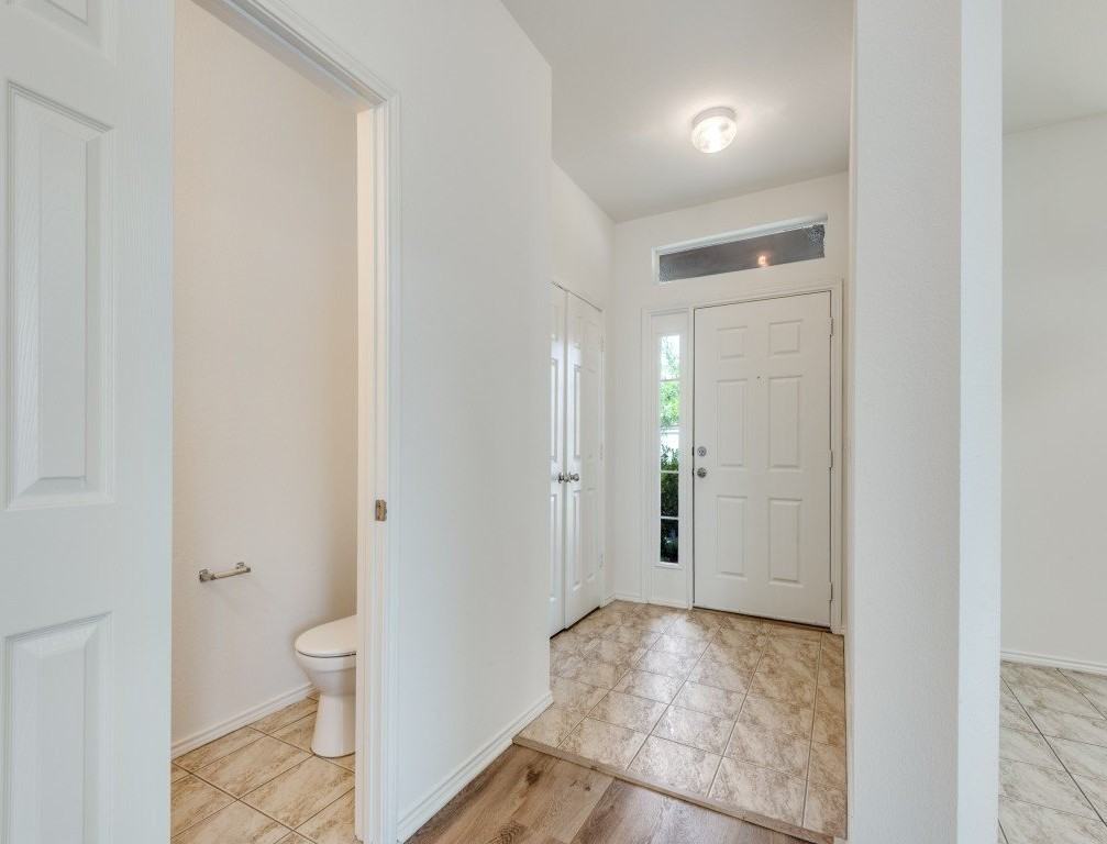 10716 Astor Dr - Photo 3 of 26