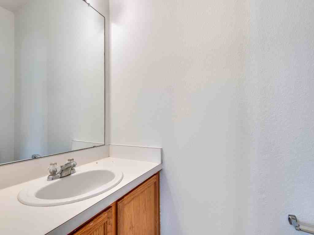 10716 Astor Dr - Photo 6 of 26