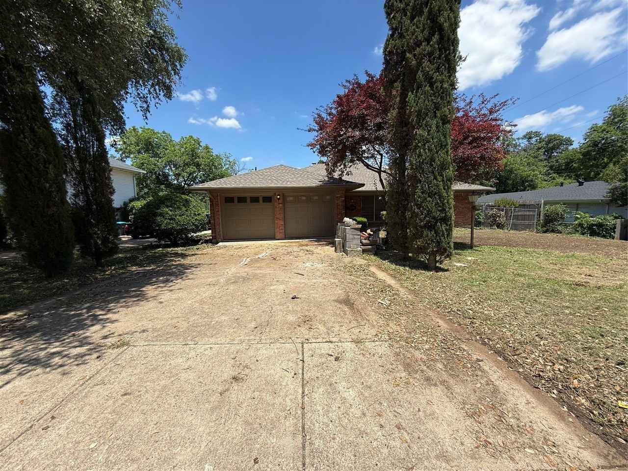 5204 Winifred Dr - Photo 2 of 24