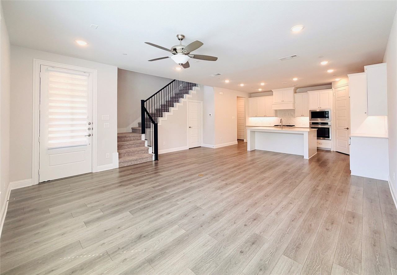 1924 Mcclane Dr - Photo 4 of 27