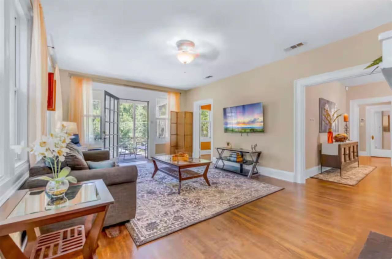 4303 Vandelia St - Photo 2 of 27