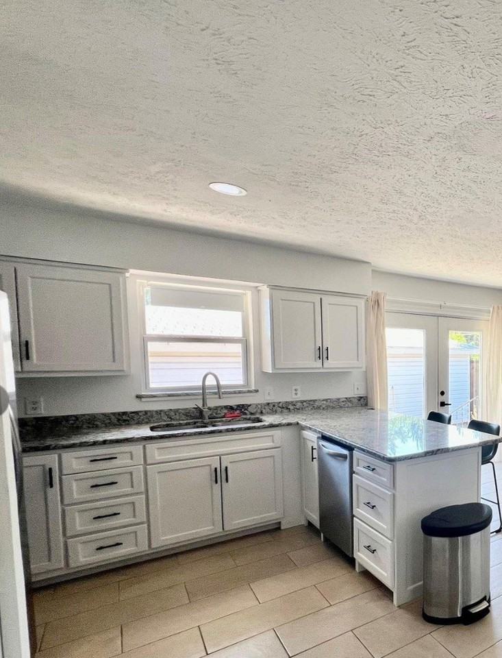 7412 Walling Ln - Photo 4 of 7