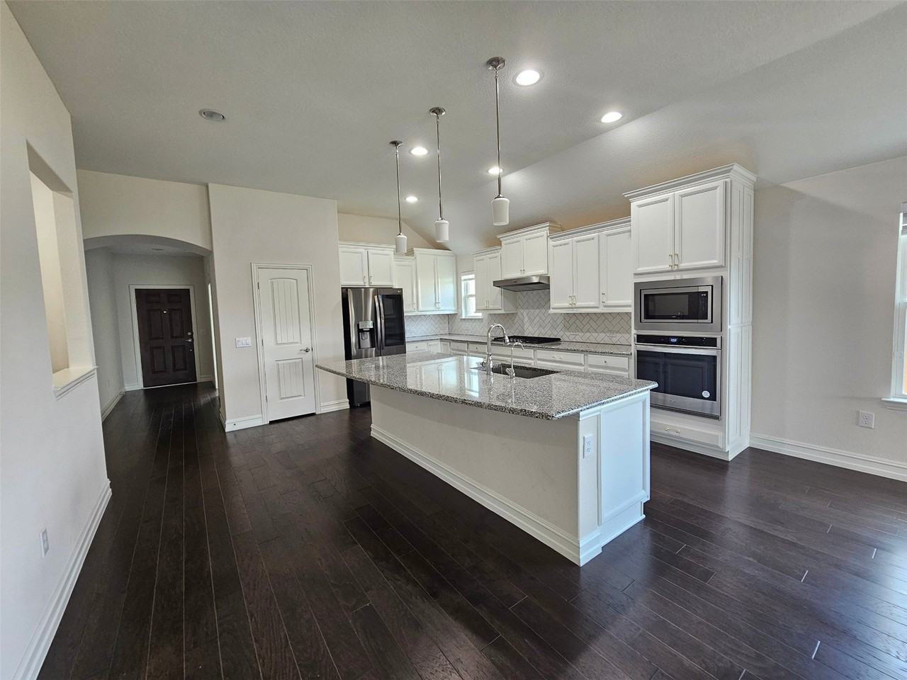 3105 Euclid Way - Photo 3 of 28
