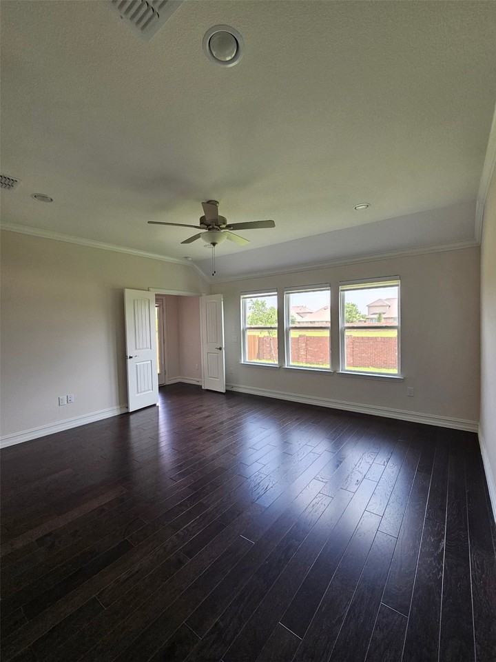 3105 Euclid Way - Photo 6 of 28