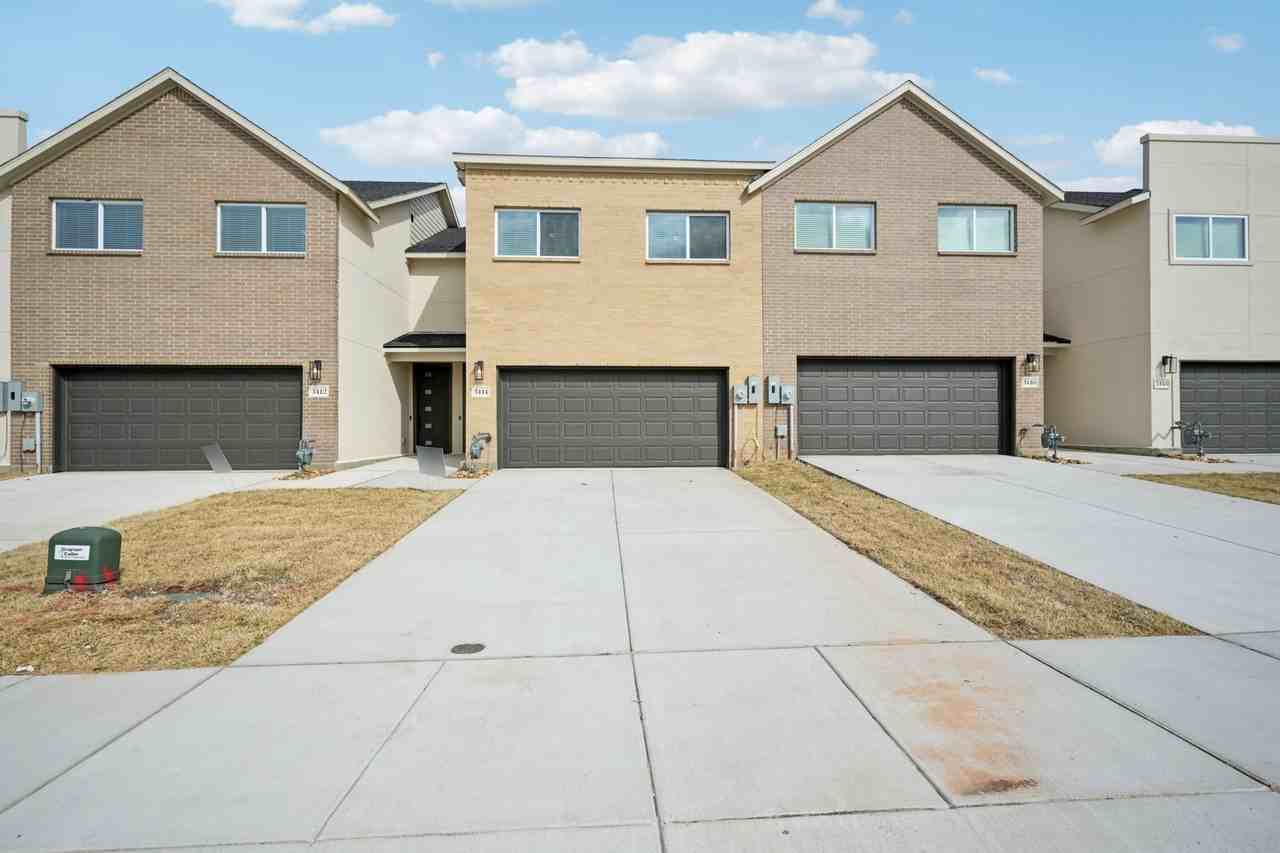 3432 Taas Dr #C1 - Photo 4 of 39