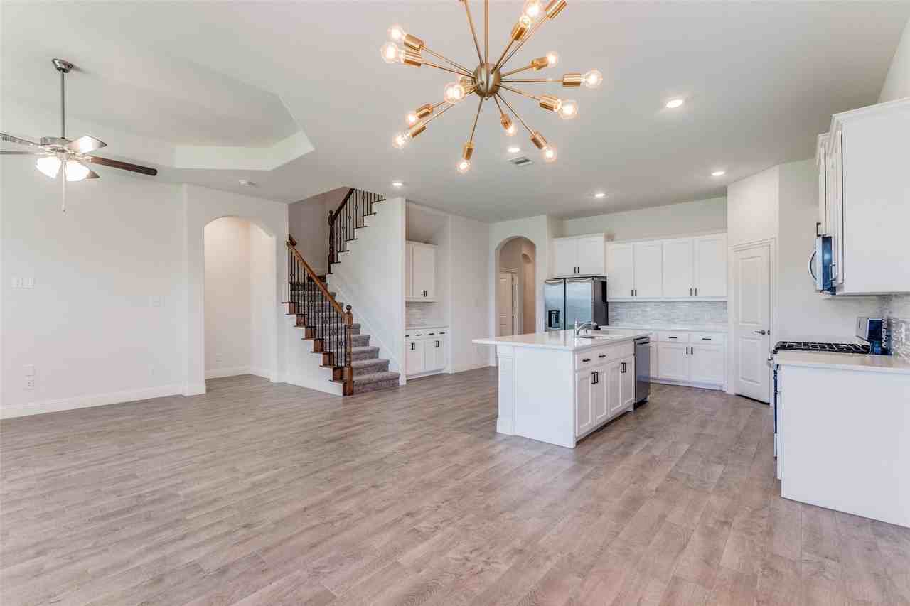 7412 Twisted Thicket Ln - Photo 2 of 26