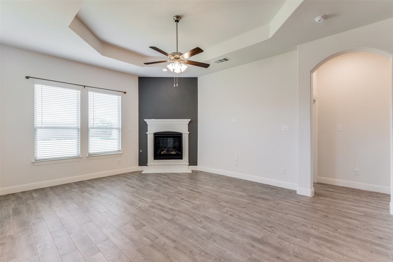 7412 Twisted Thicket Ln - Photo 3 of 26