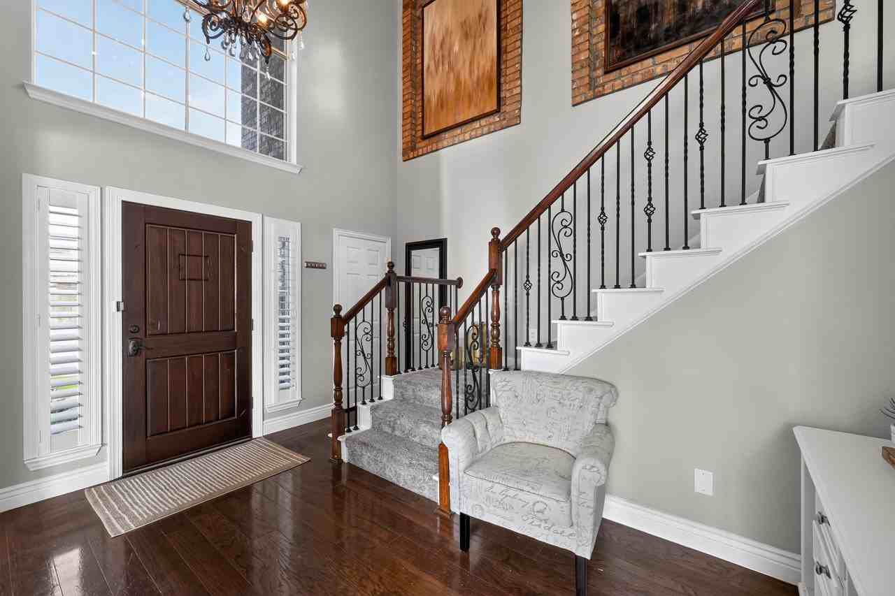 1670 Pelican Dr - Photo 3 of 40