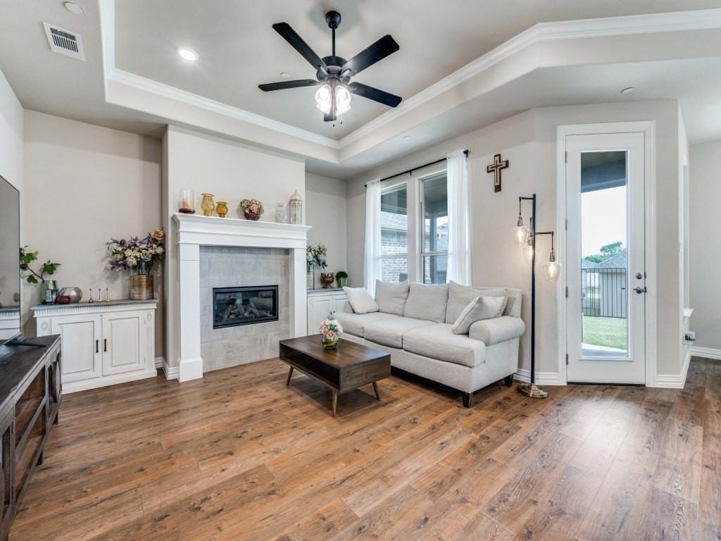 4300 Carrera Dr - Photo 4 of 25