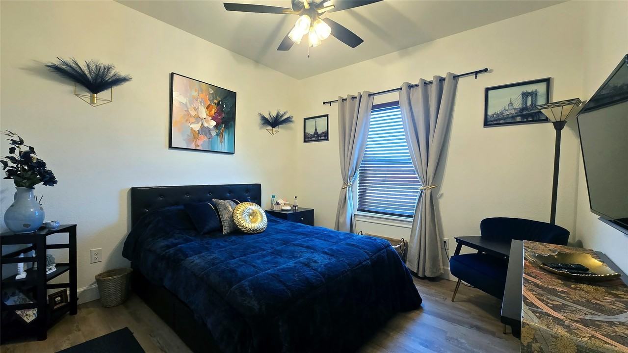 149 Blackhawk Dr - Photo 4 of 9