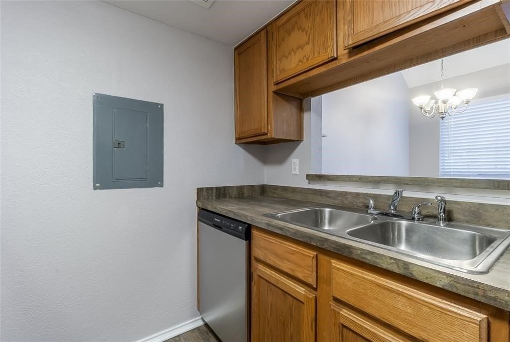 449 Harris St #103C - Photo 5 of 17
