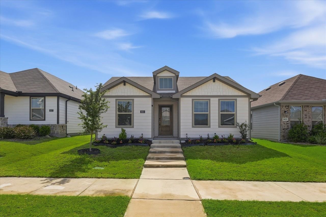 2821 Bursera Ln - Photo 2 of 23