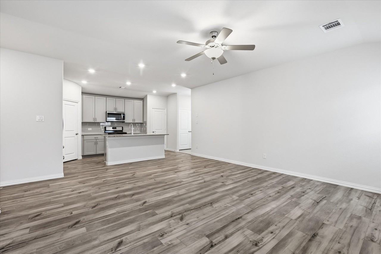 2821 Bursera Ln - Photo 6 of 23