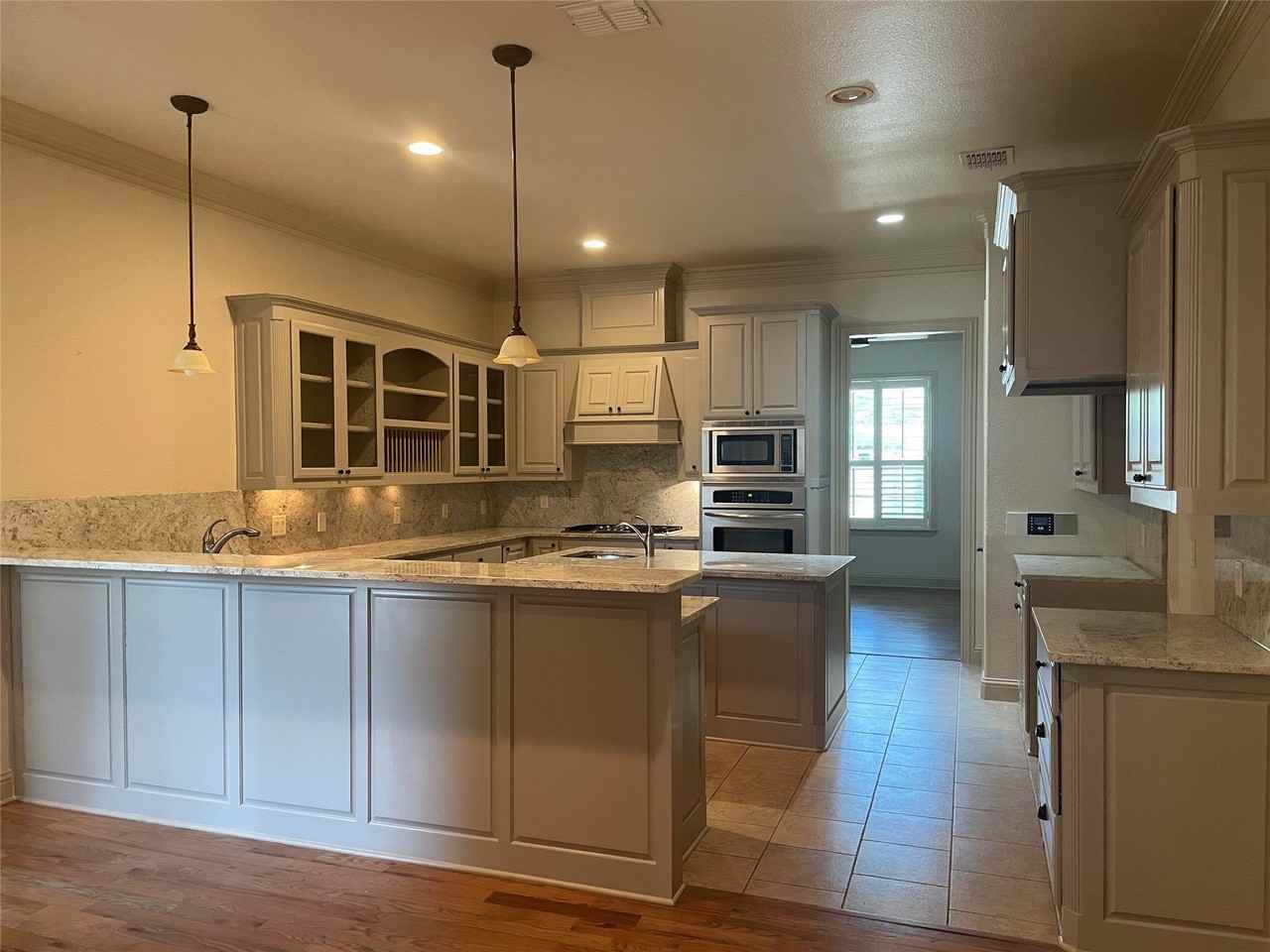 326 Harborview Dr - Photo 5 of 17
