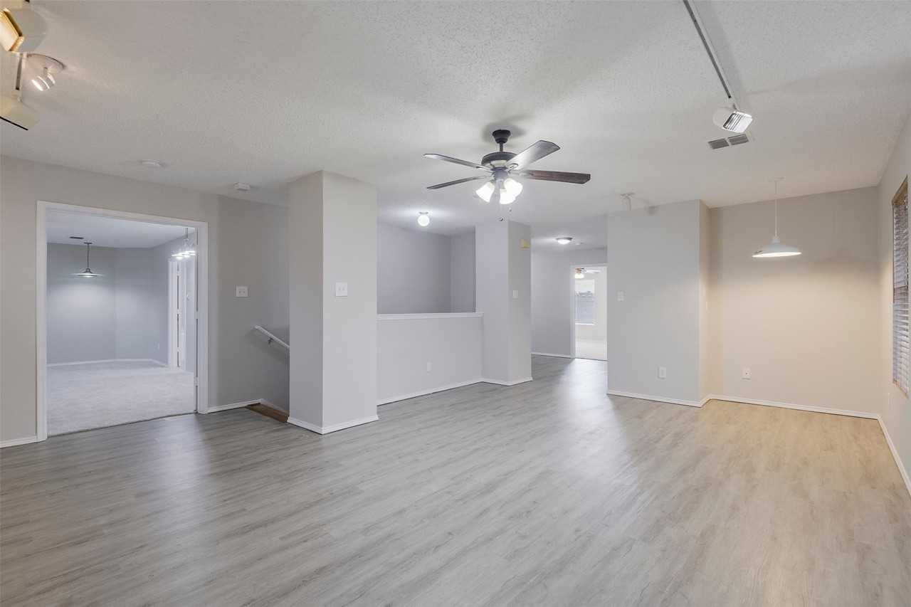 5525 Ventura St - Photo 6 of 15