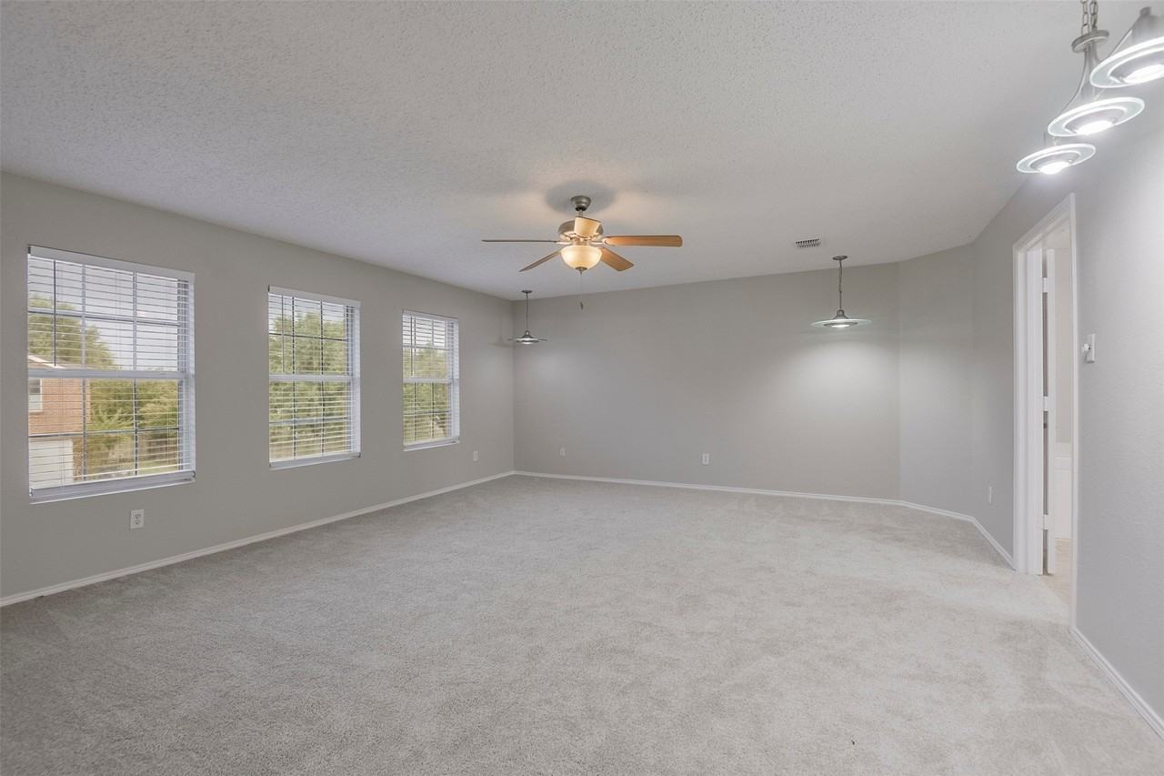 5525 Ventura St - Photo 7 of 15