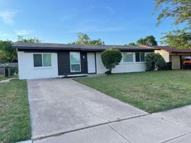 1605 Hawthorne Ln - Photo 1 of 1