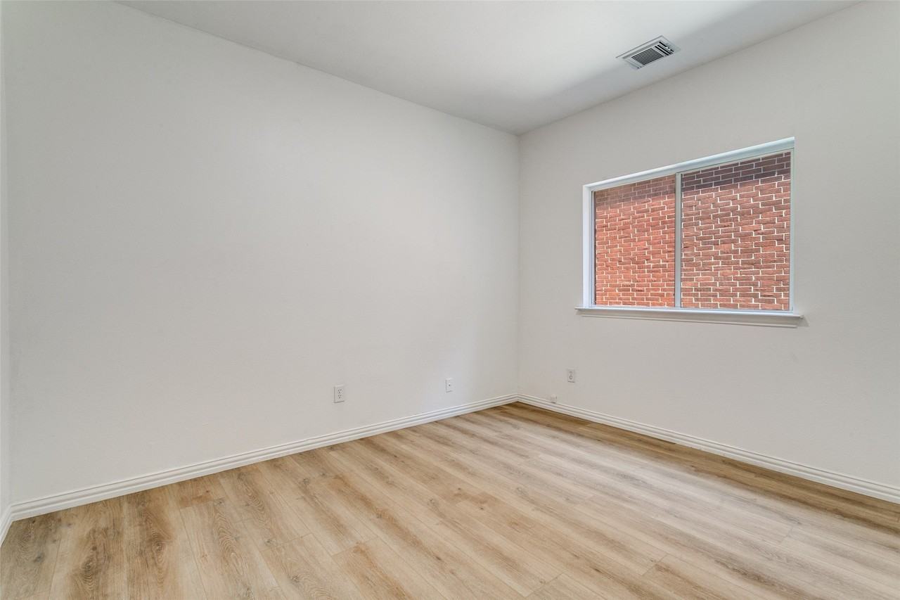 1013 Rodin Ln - Photo 5 of 12