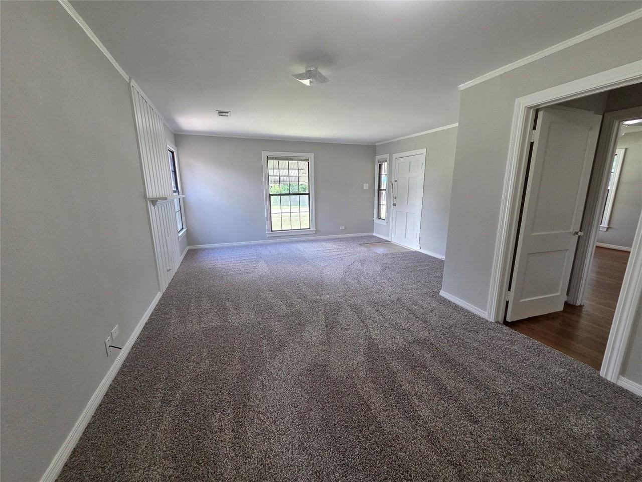 1309 Shady Ln - Photo 6 of 22