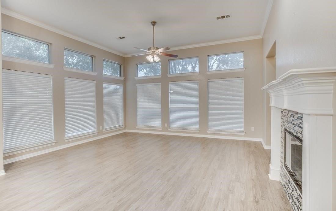 4513 Rock Creek Ln - Photo 4 of 24