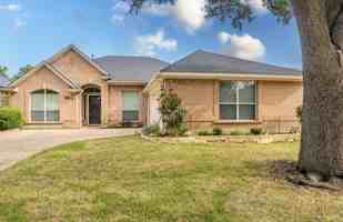 featured image of 2231 Templeton Dr