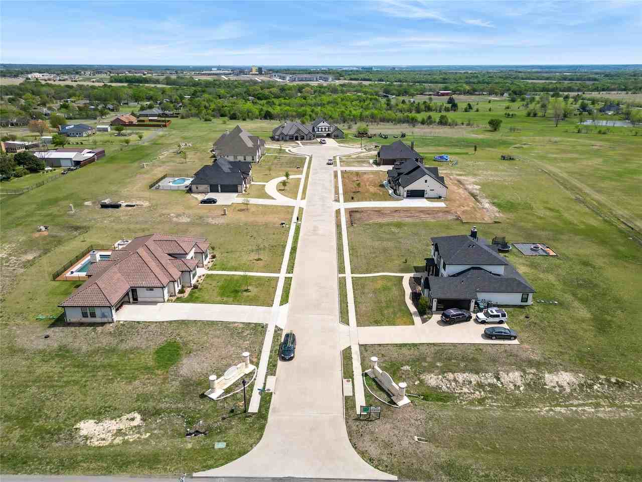 5306 Calle Dr - Photo 3 of 39