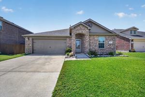 featured image of 1304 Pampa Grass Dr