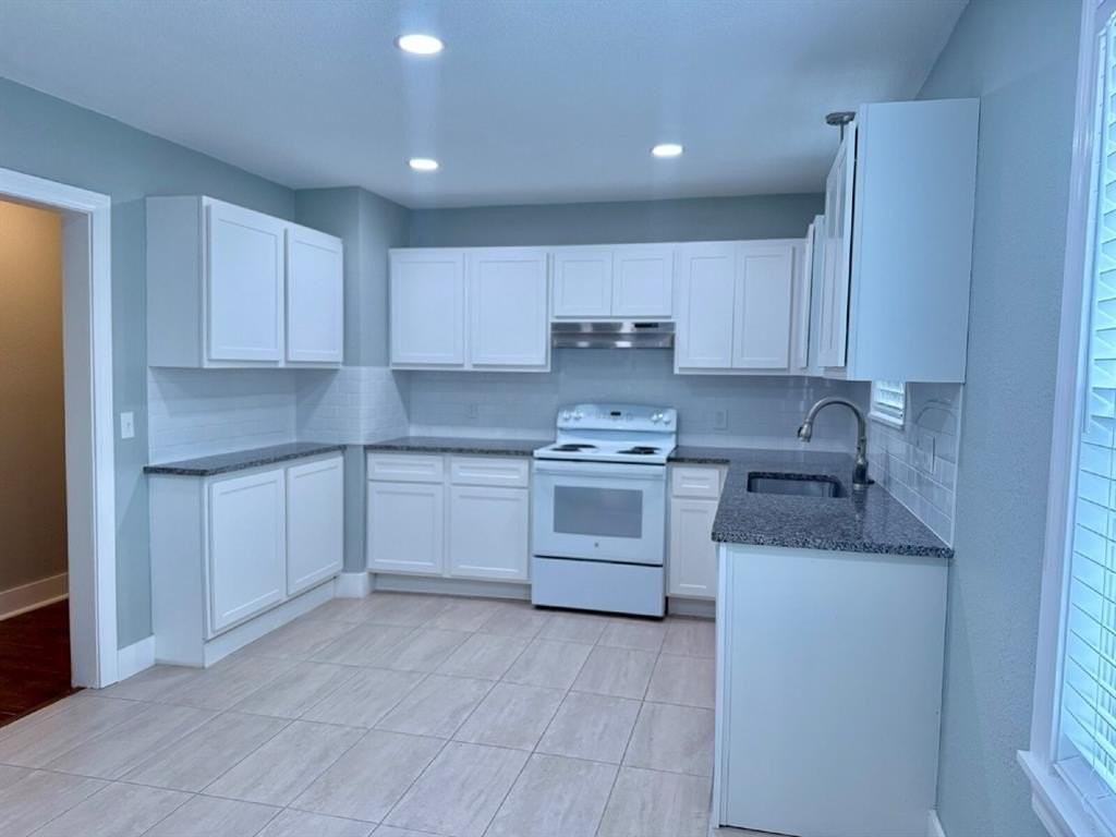 1921 Nw 38th St - Photo 5 of 20