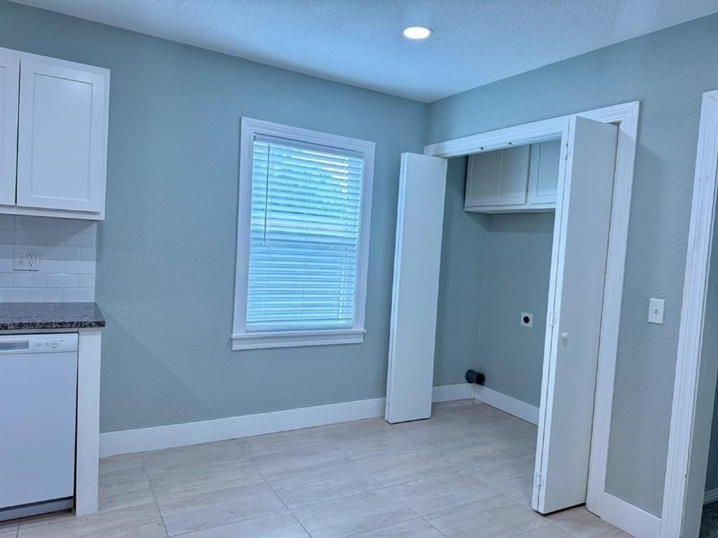 1921 Nw 38th St - Photo 6 of 20