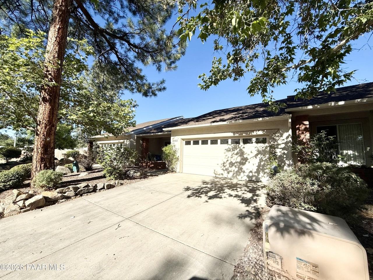 1460 Loren Dr - Photo 2 of 15