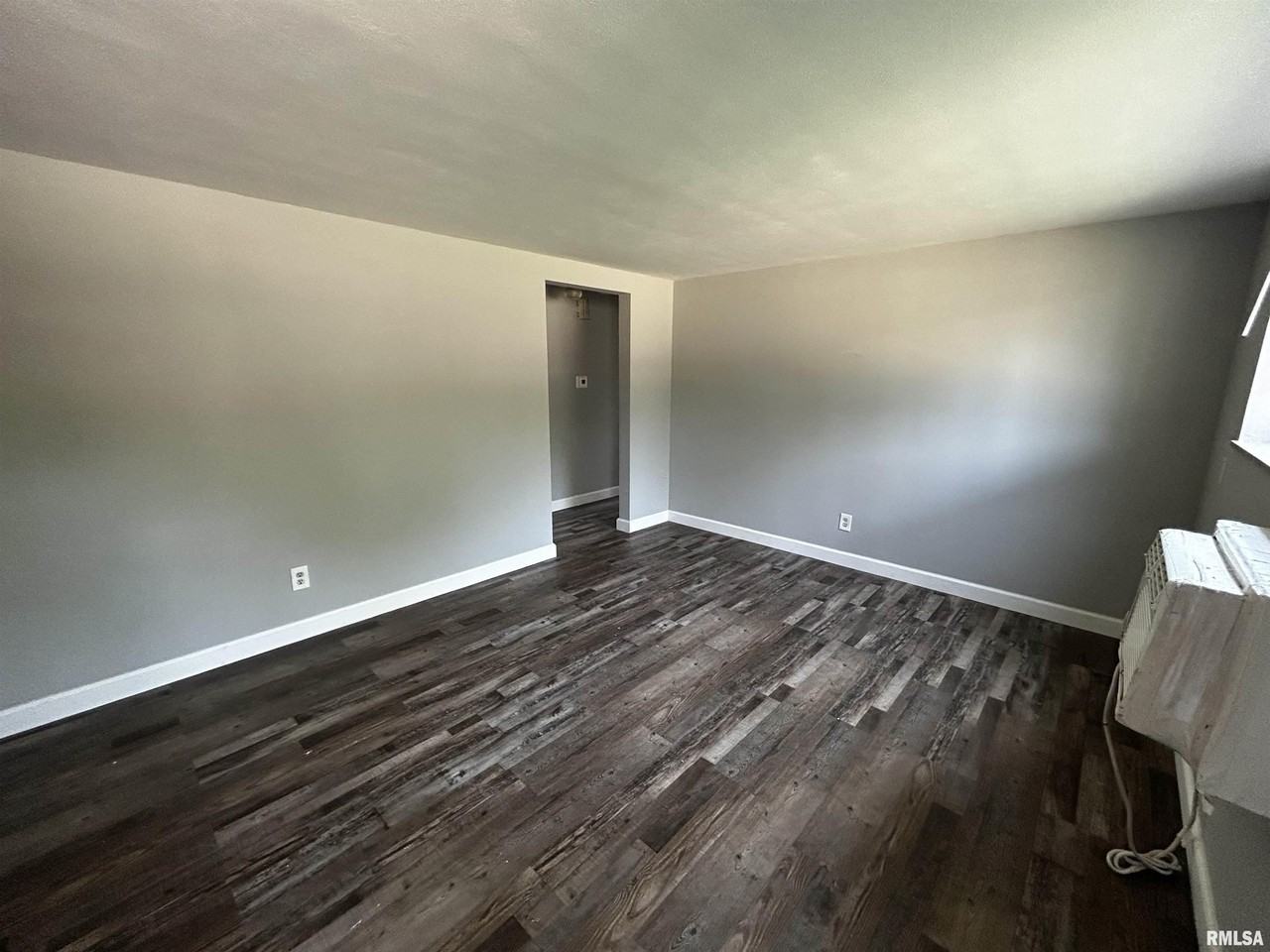 2920 W WOODBINE Drives - Photo 2 of 9