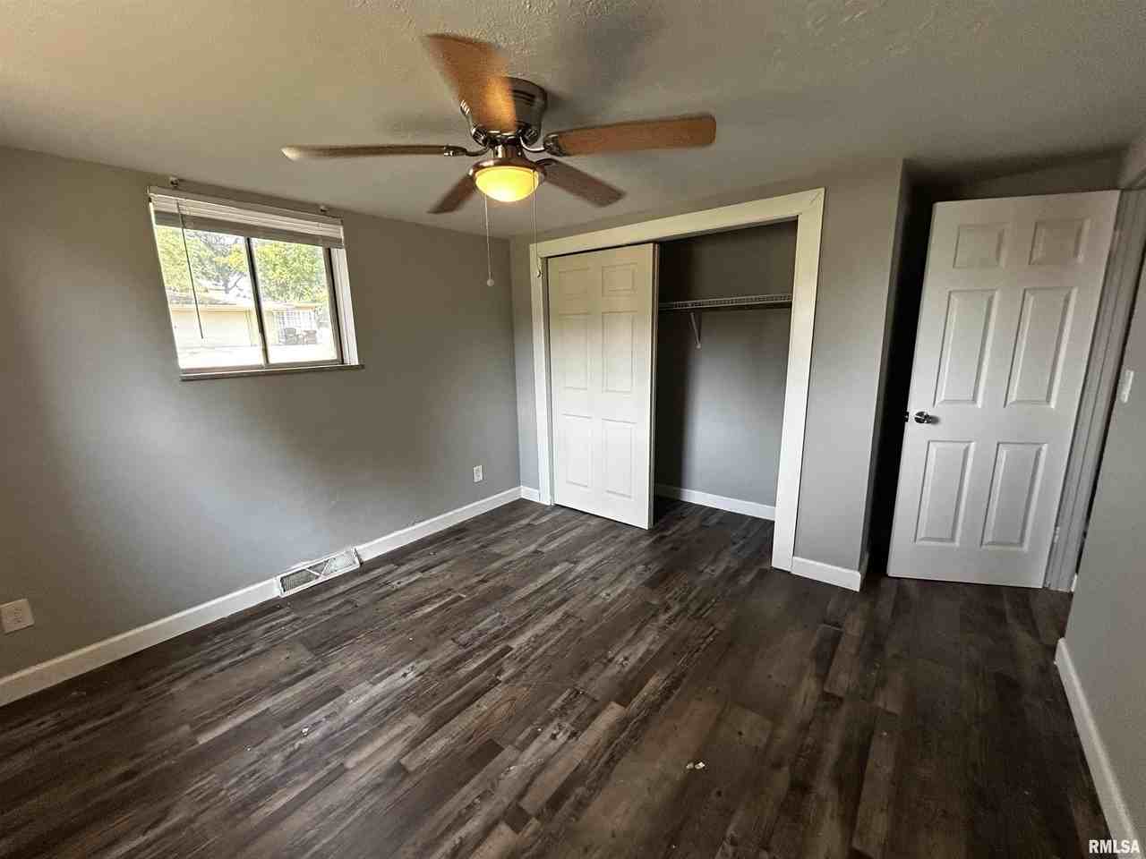 2920 W WOODBINE Drives - Photo 7 of 9
