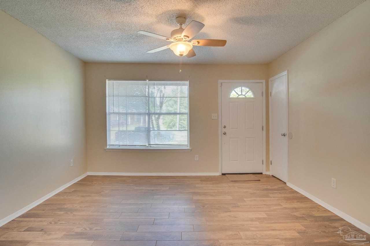 386 Quigley Rd - Photo 5 of 50