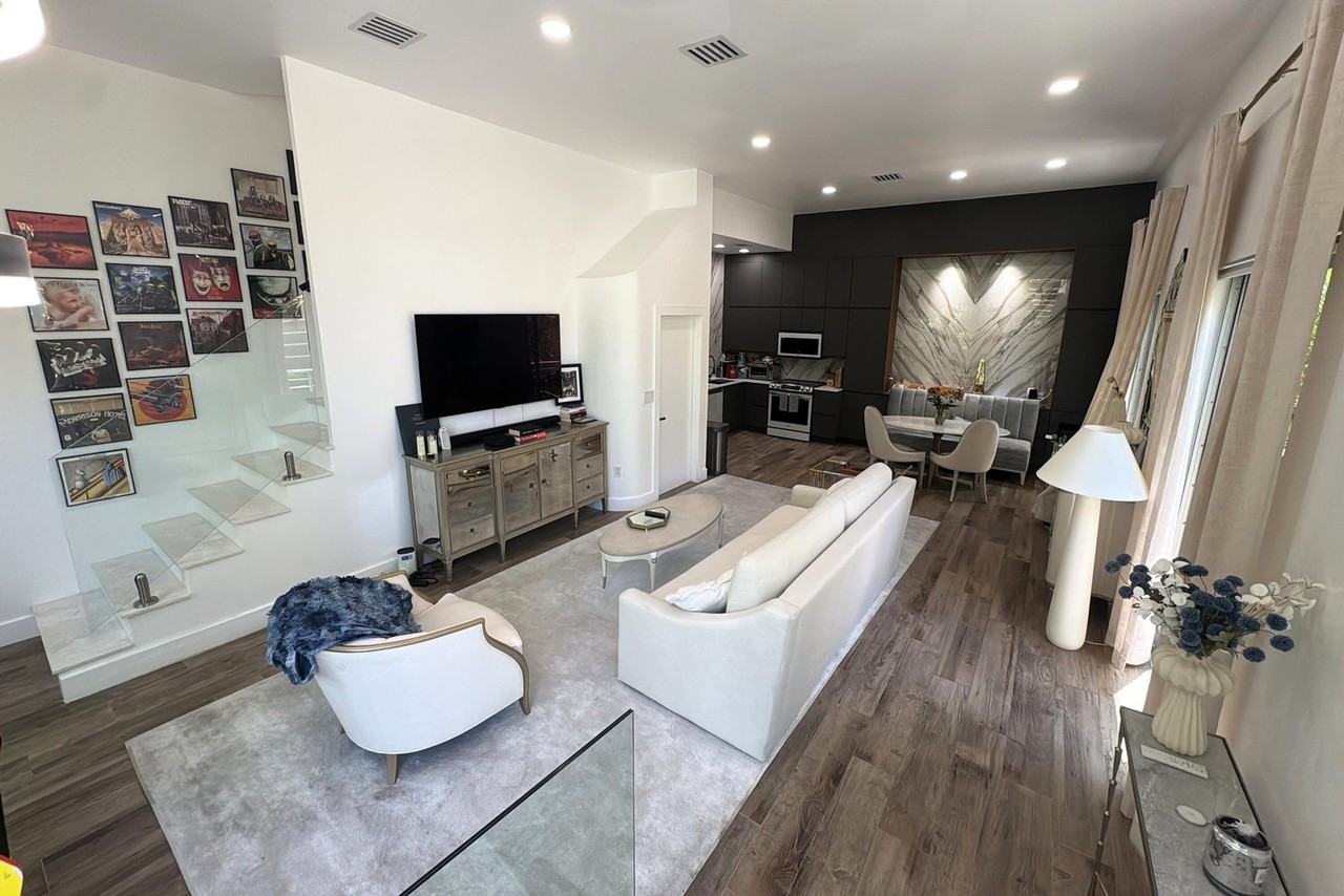 361 Jefferson Ave - Photo 6 of 8