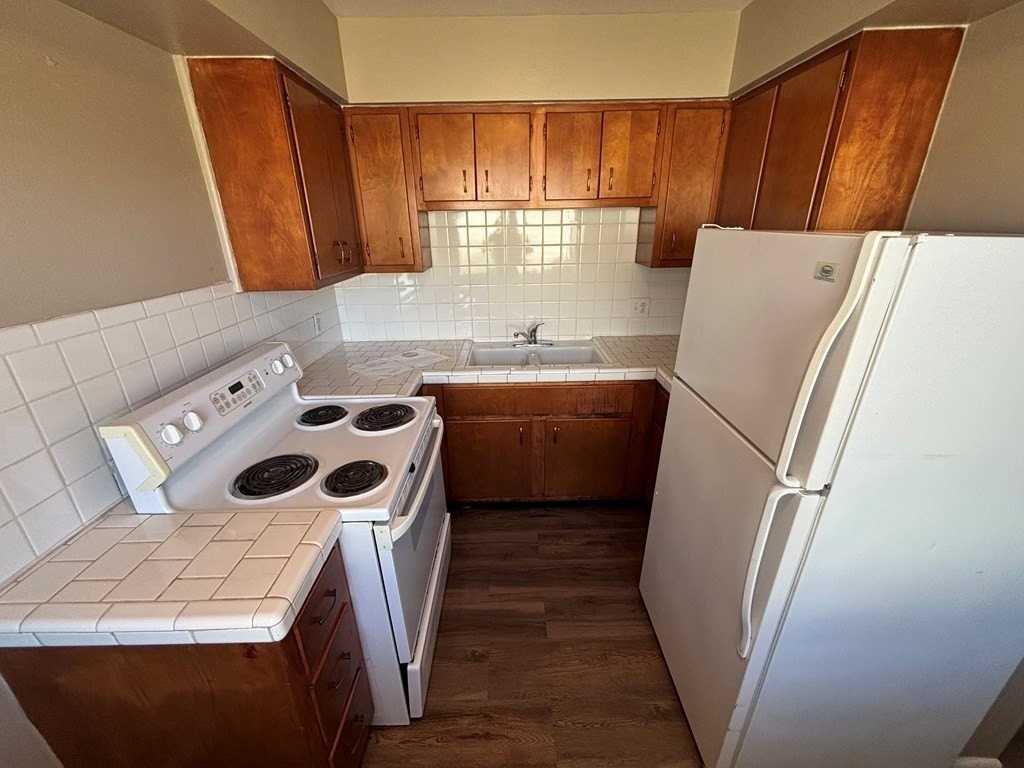 3001 W Ohio Ave #10 - Photo 6 of 12