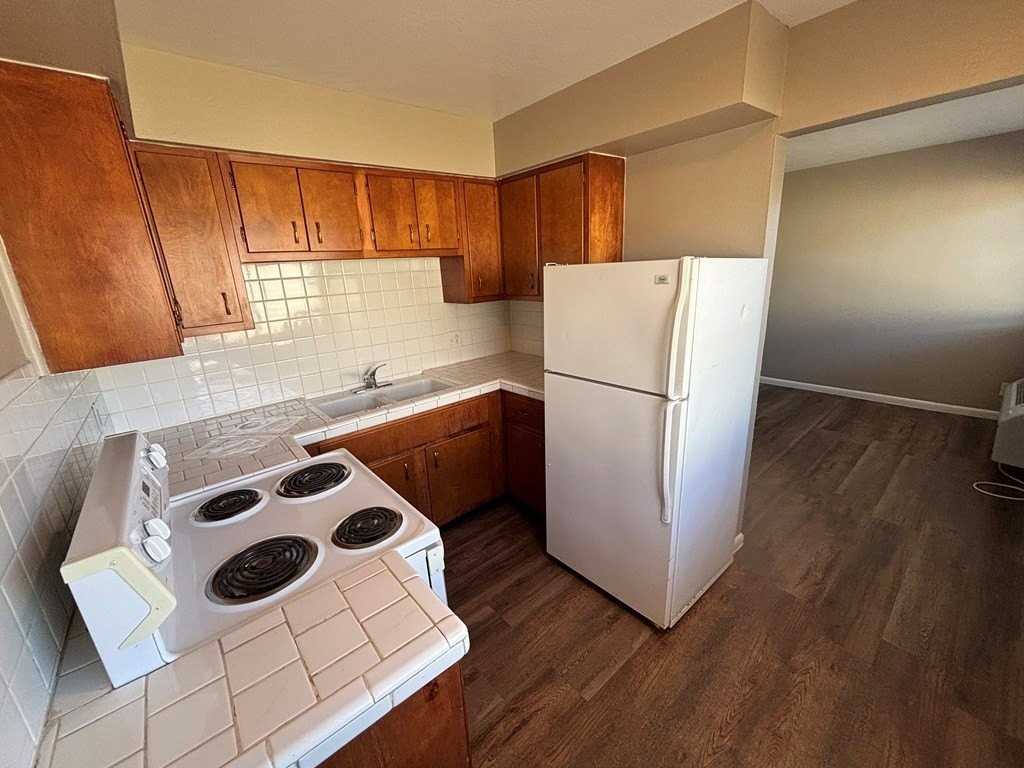 3001 W Ohio Ave #10 - Photo 7 of 12