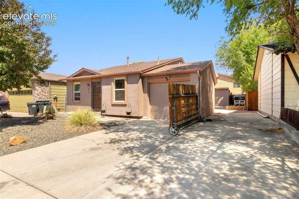 3117 Moonbeam Cir S - Photo 4 of 33