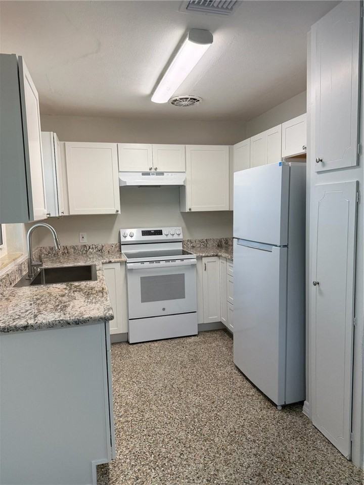 2065 19th Ave - Photo 4 of 13