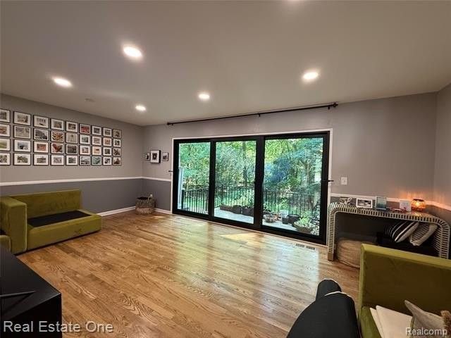 1403 Oakbrook E #93 - Photo 7 of 20