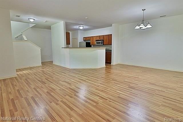 4058 Radcliff Dr - Photo 5 of 38