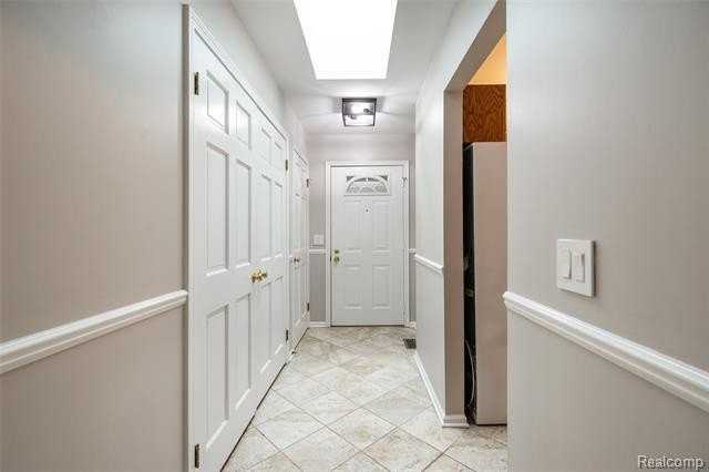11660 Hawthorne Glen Dr - Photo 5 of 33