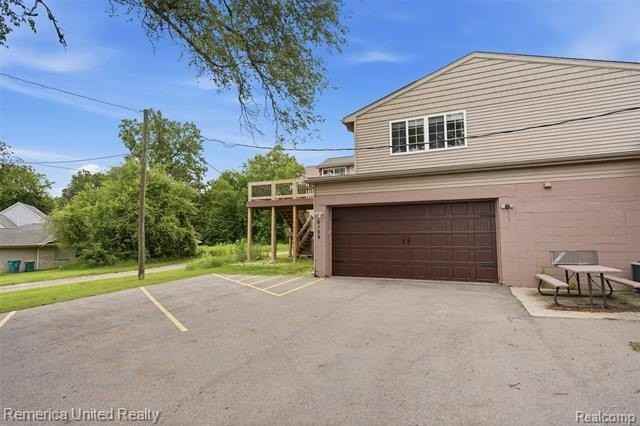 6109 Grand River Rd - Photo 3 of 25