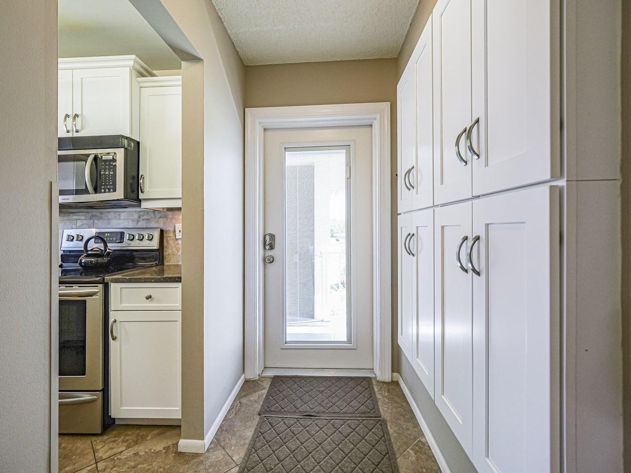 106 Spring Lake Ct #201 - Photo 6 of 35