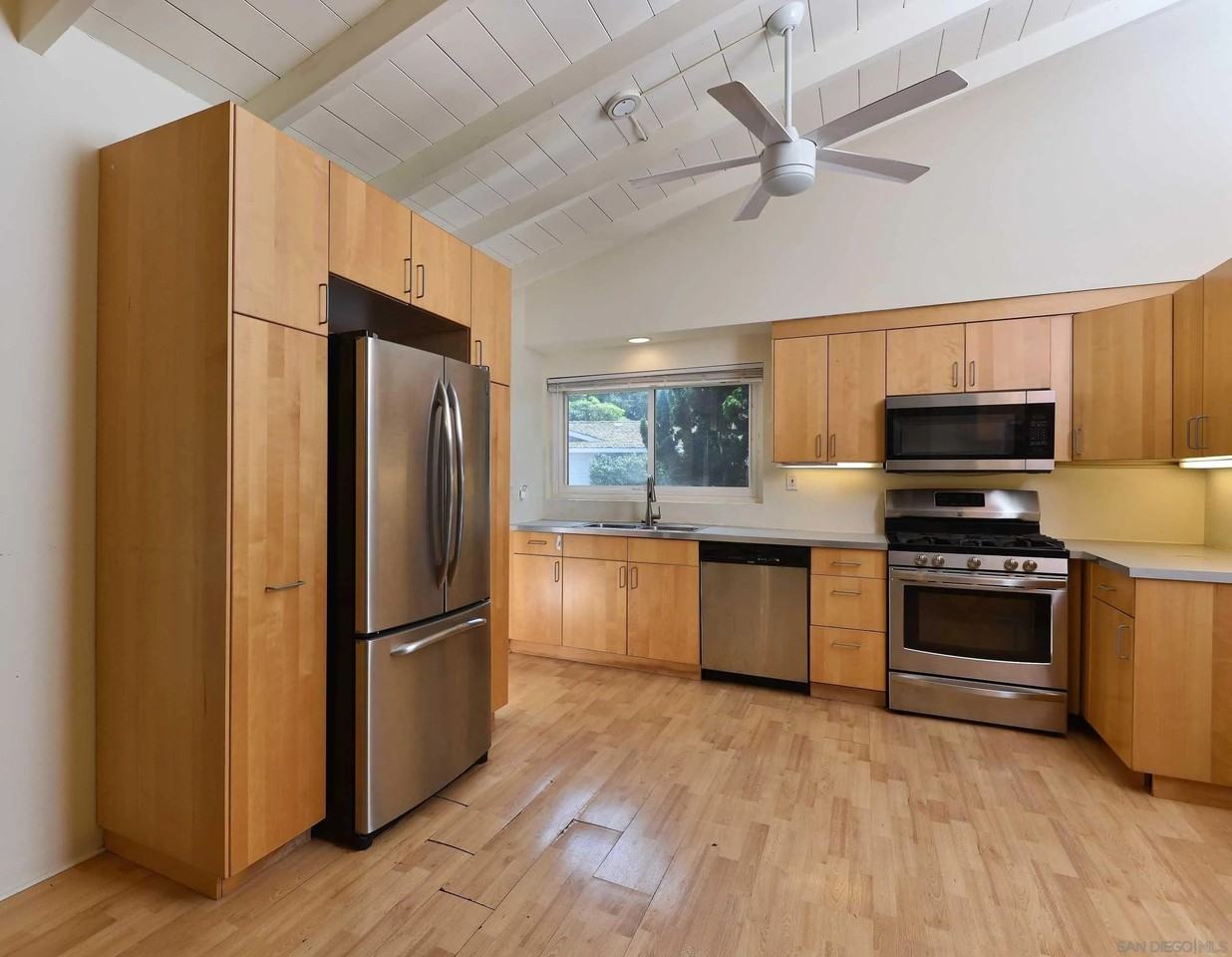 8405 Paseo Del Ocaso - Photo 3 of 29