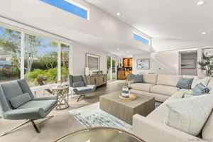 featured image of 438 La Mesa Ave