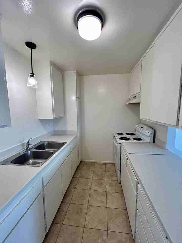 1423 Park Pl #19 - Photo 5 of 12