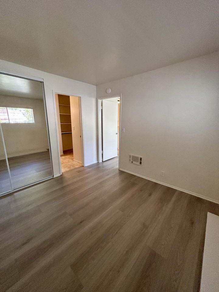 1423 Park Pl #19 - Photo 7 of 12