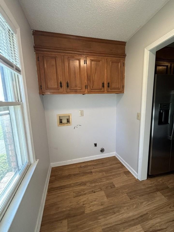 5722 Whisperwood Dr - Photo 7 of 20