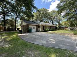 featured image of 1310 Crowndale Dr